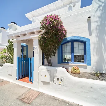 Katis Boutique In Bahiazul Corralejo